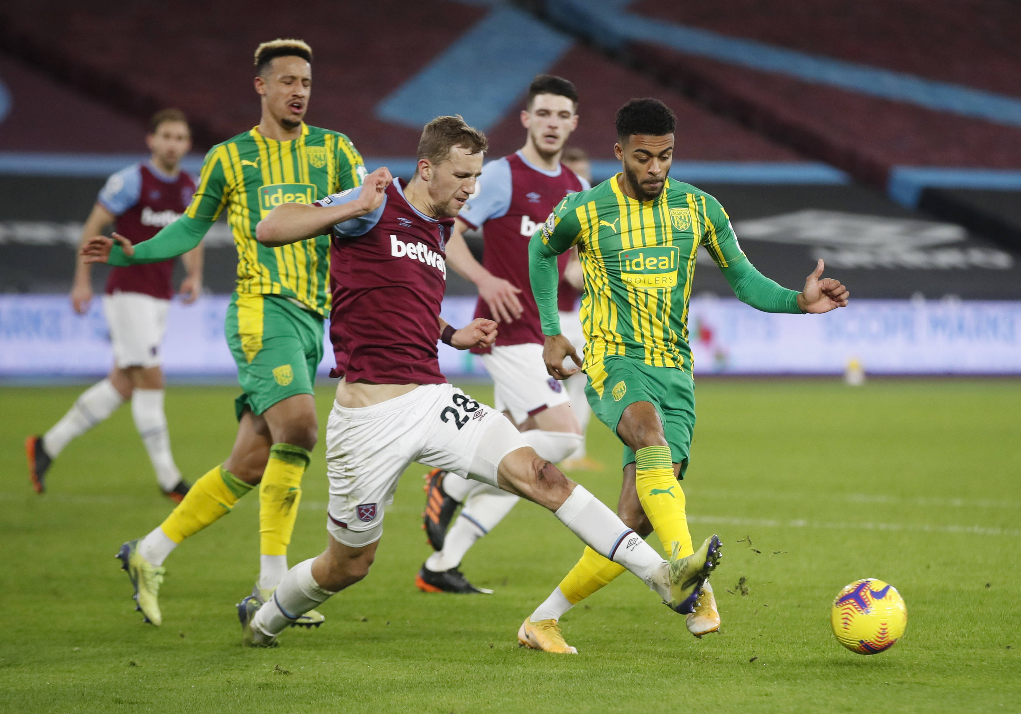 着整个队伍 着整个队伍