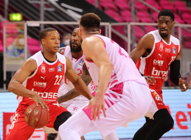 而这只是他 而这只是他