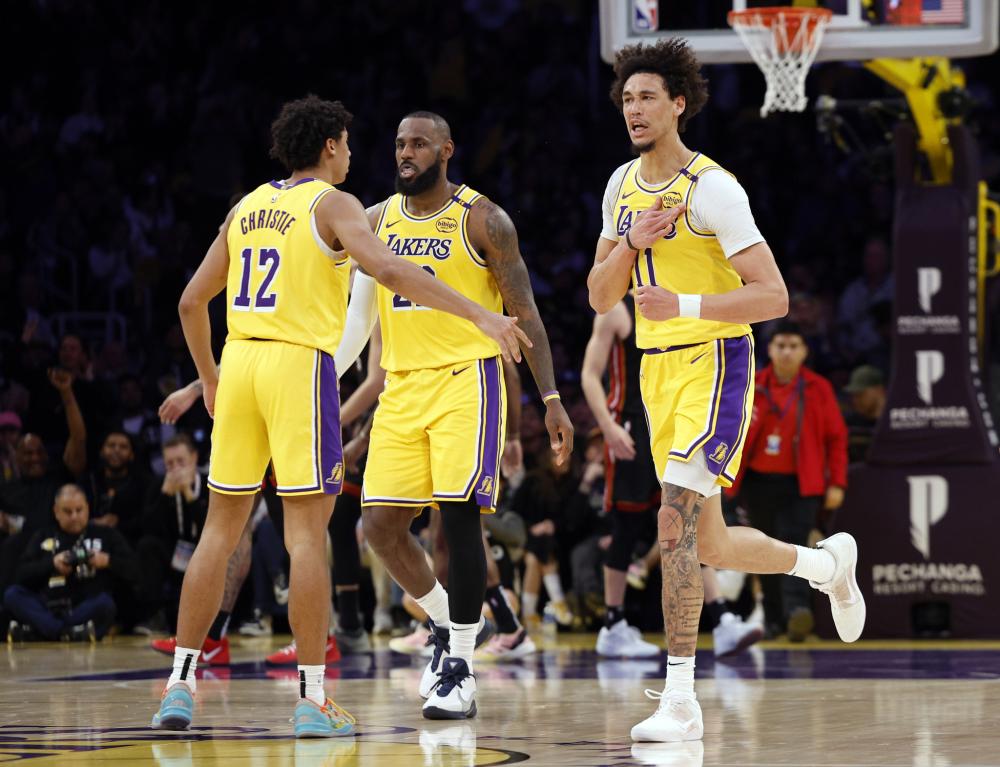 四周九战 四周九战